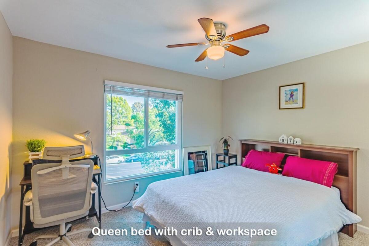 Entire Private 2-bedroom 3 Queen Bed, Pool & Free Parking, Available Now Holiday home