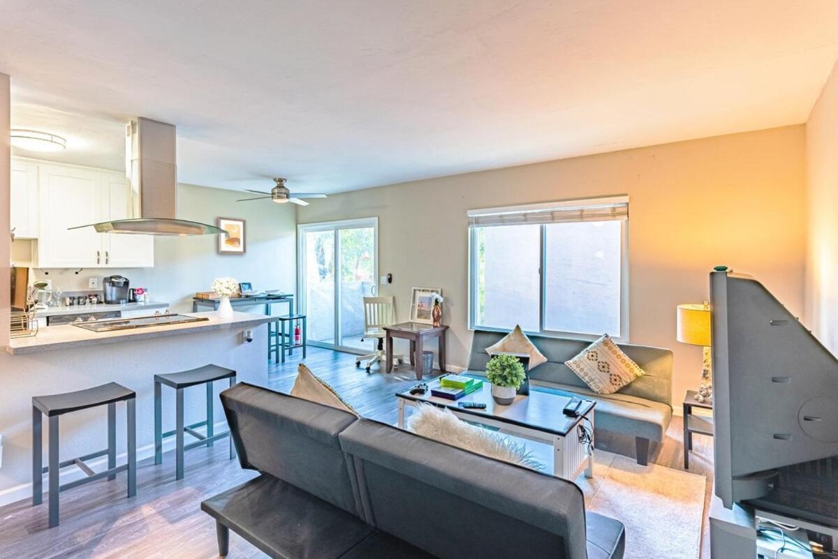 Entire Private 2-bedroom 3 Queen Bed, Pool & Free Parking, Available Now *