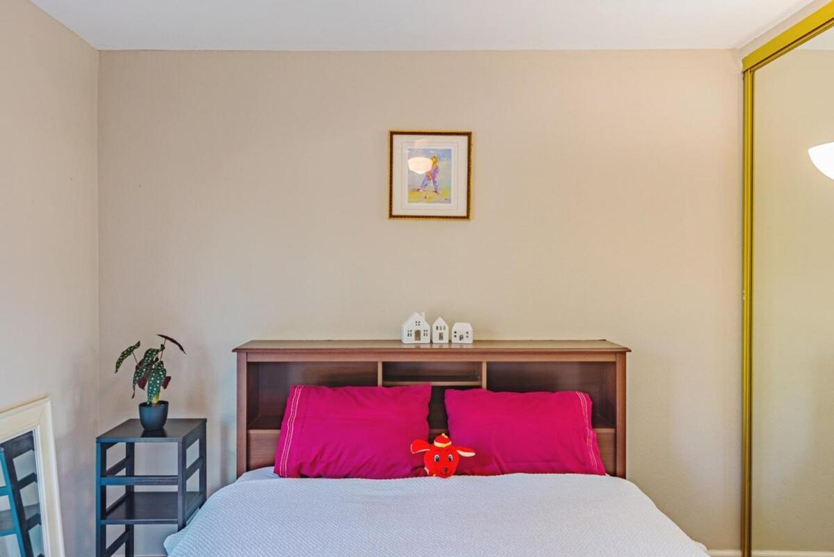 Entire Private 2-bedroom 3 Queen Bed, Pool & Free Parking, Available Now *